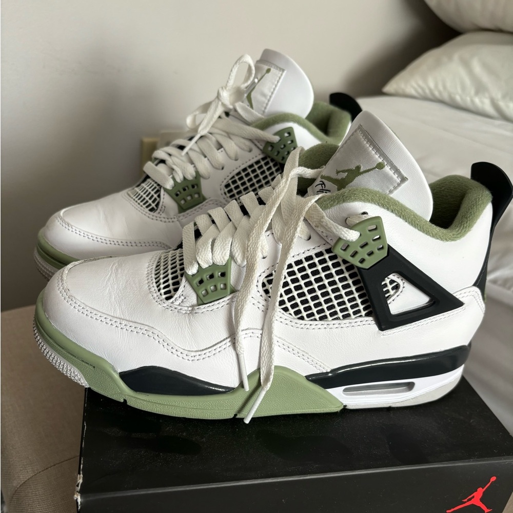 SEAFOAM Jordan 4s